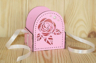 Подарочная упаковка с розой №2 (10*9,5*11,5см), МДФ 3мм, окрашен., оформл., Розовая, 1 шт.