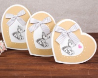 Коробка-сердце (20,5*18,5*10см), Бежевая крышка с мишкой, 1 шт.