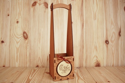 Подарочная упаковка под бутылку (10,5*10,5*38см), "С Новым годом!" с шаром, МДФ, Дуб-золото, 1 шт.