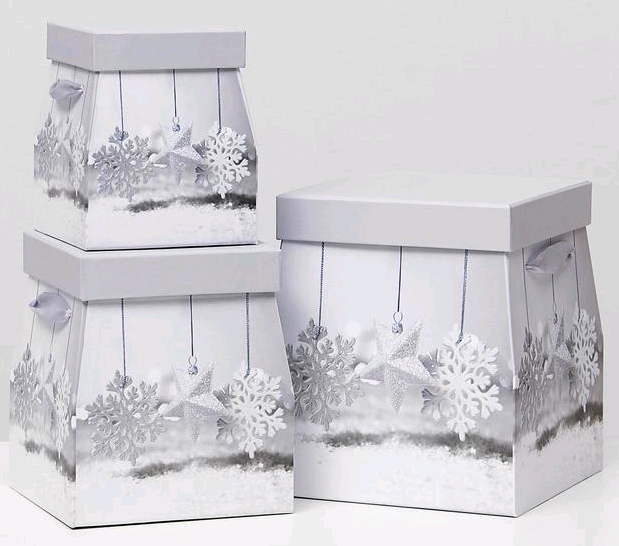 Коробка трапеция (14,5х14,5х18,5см), Серебристые снежинки, 1 шт.