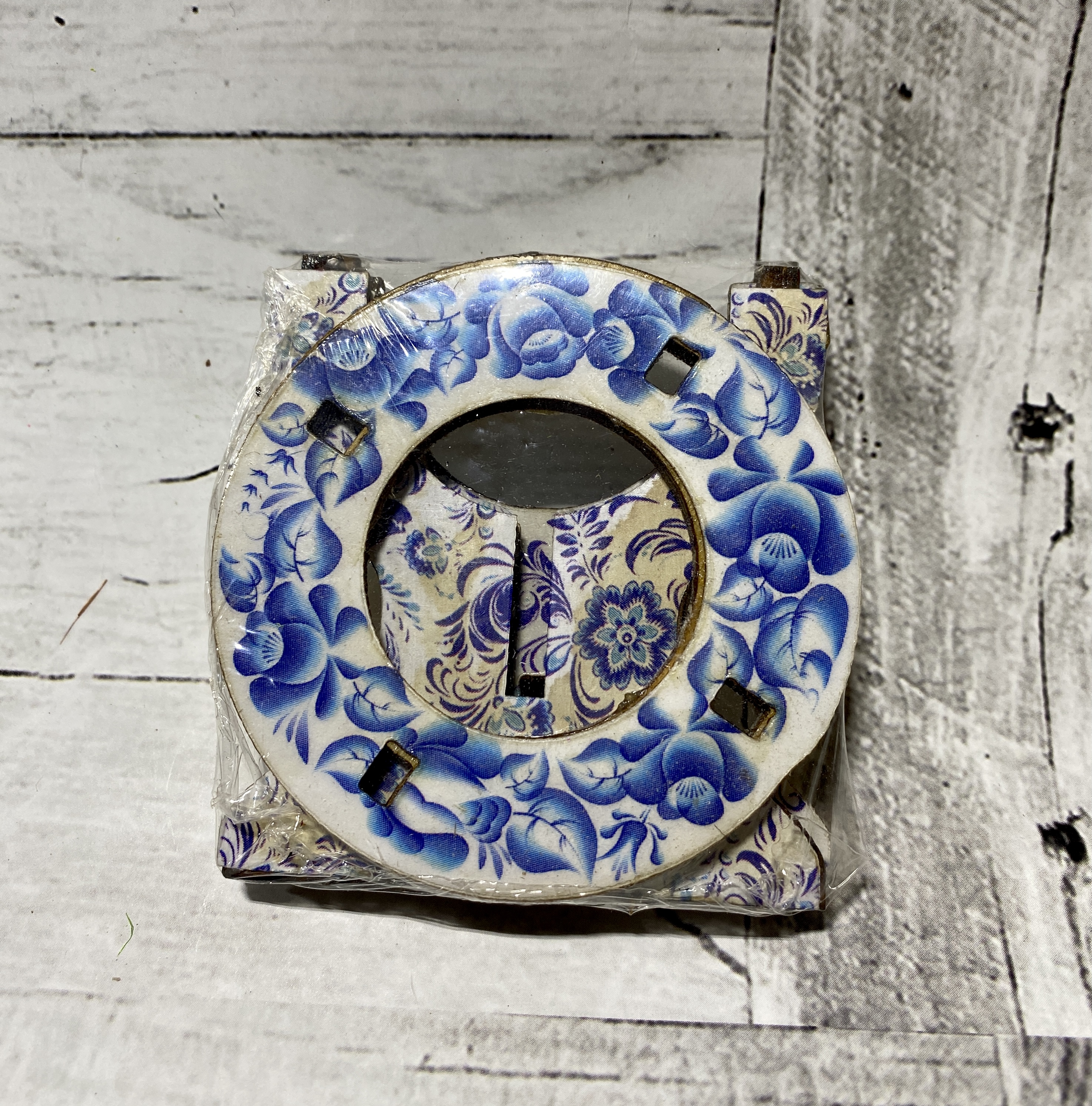 Заготовка из фанеры "Подставка под яйцо №8/1", 6,7*7 см, гжель, 1 шт.