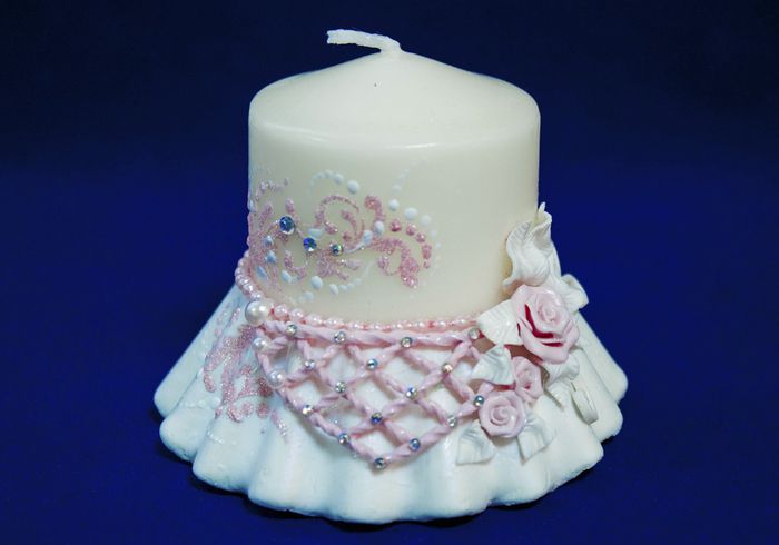 Свеча ручной работы толстая "Райская жизнь" (5,5х8см), Бело-розовый, 1 шт.