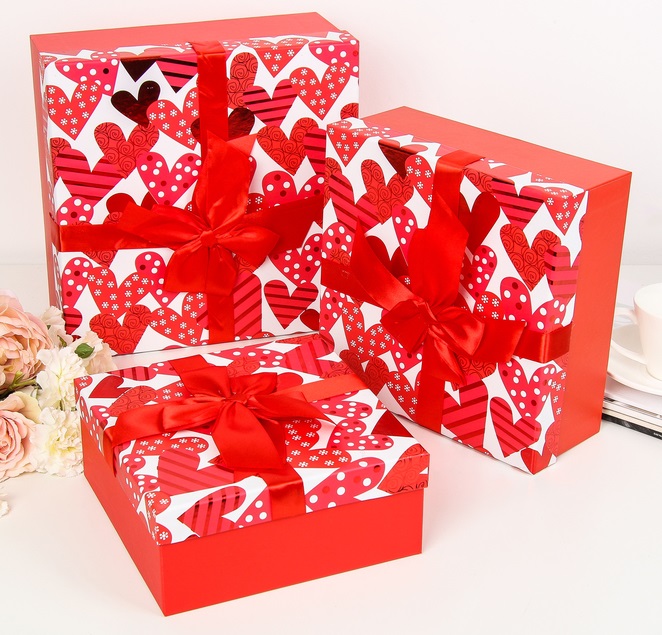 Коробка квадратная (21*21*9см), Красная, 1 шт.