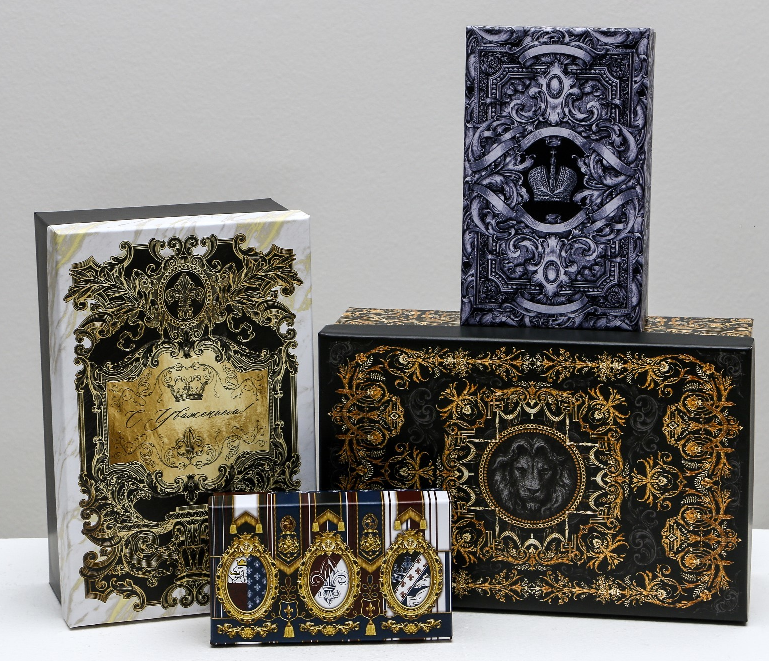 Коробка прямоугольная (26*17*10см), С уважением, 1 шт.