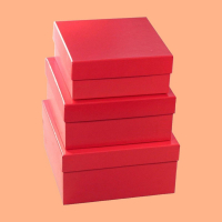 Коробка квадратная (17*17*7см), Красная, тиснение, 1 шт.