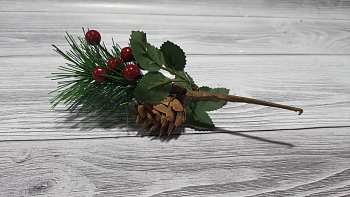 Веточка декоративная (16см), Сосна с декором, 1 шт.