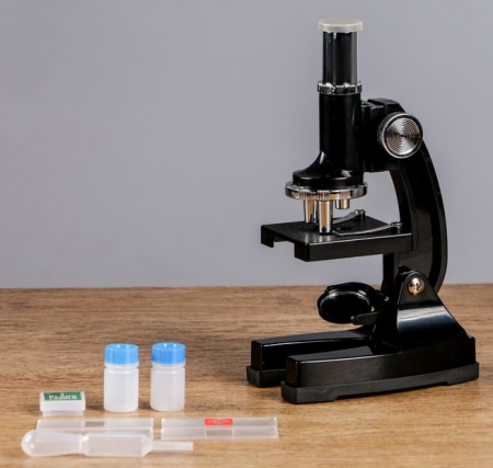 Микроскоп х450 (клей, 4 акриловых пластинки, защитная пленка) МИКС 20,5х12х7 см, 1шт.