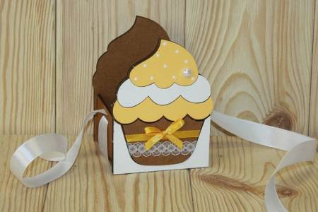 Подарочная упаковка (9,5*9*13см), Кекс, МДФ 3мм, окрашен., Дуб-желтый, 1 шт.