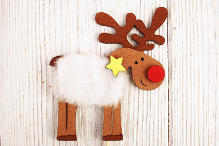 Топпер "Оленёнок" (10*11) МДФ 3мм, окрашен. морилкой, оформл., на шпажке, 1 шт.